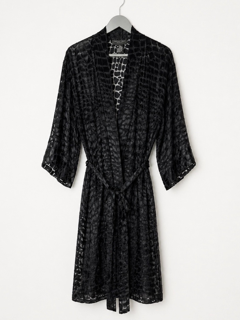 August Silk Intimates Robe size Large 30% silk /70% rayon